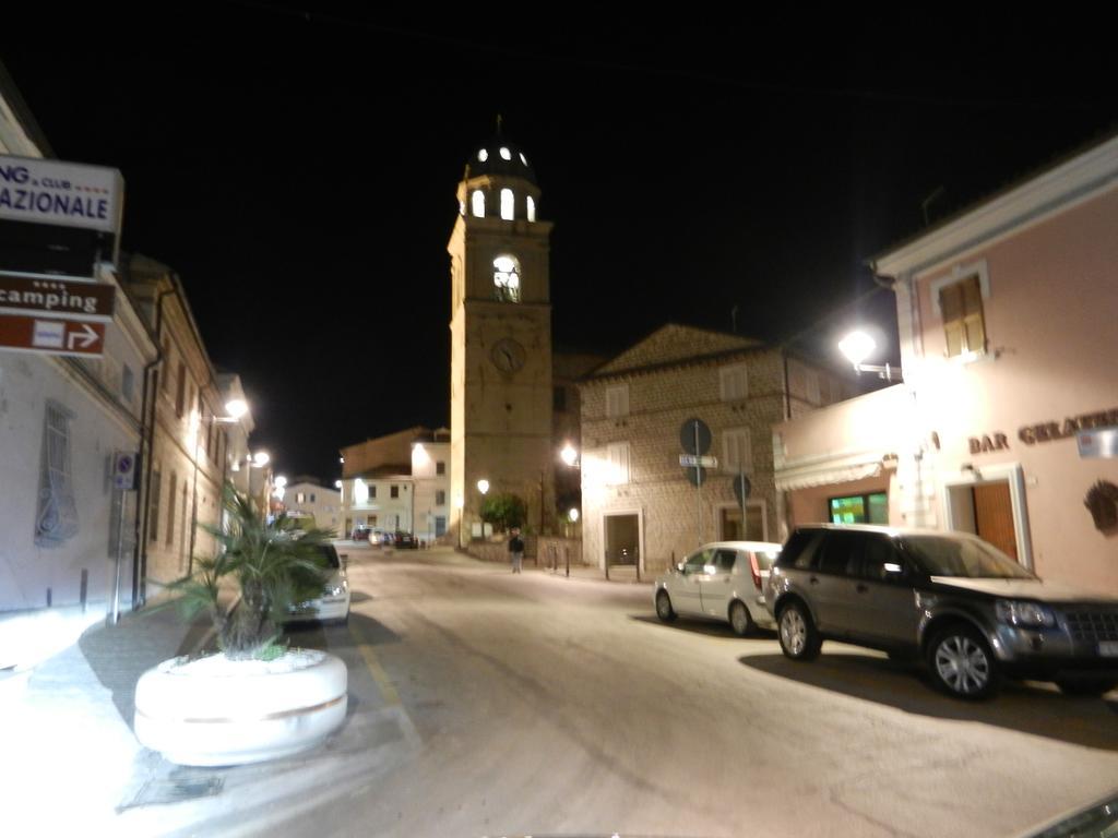 Affittacamere Le Tre Sorelle Sirolo Bagian luar foto